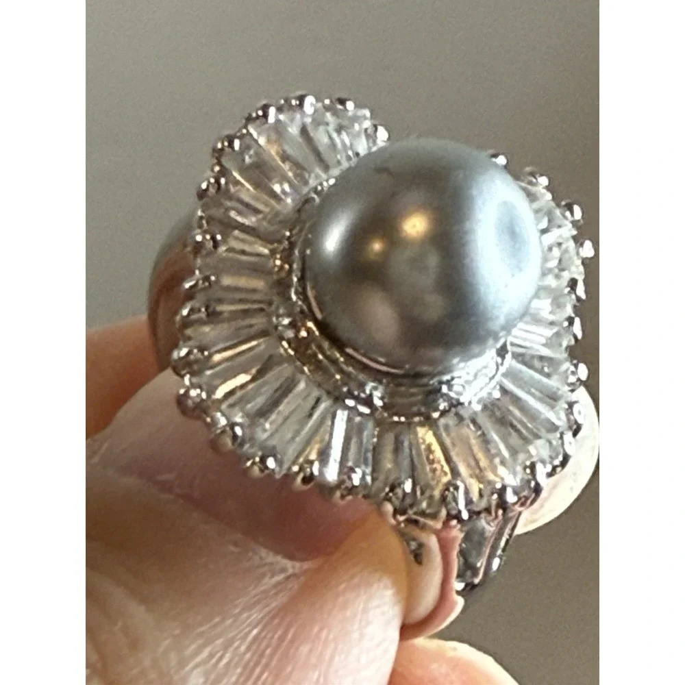 Vintage Grey Pearl Ballerina Cocktail Ring Baguette Crystal Statement Fashion